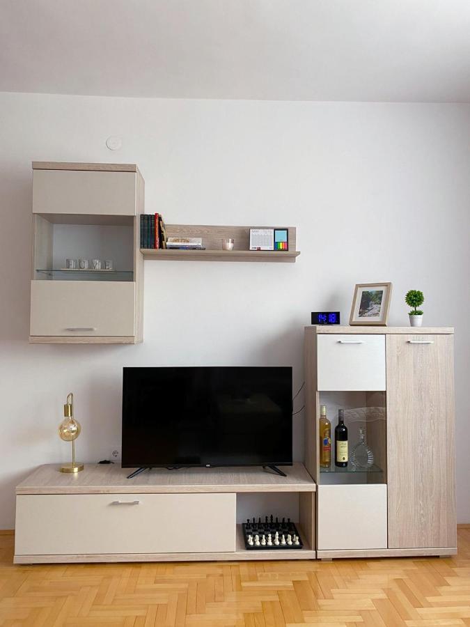 Apartment Varezic 플루지네 외부 사진