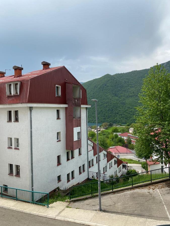 Apartment Varezic 플루지네 외부 사진