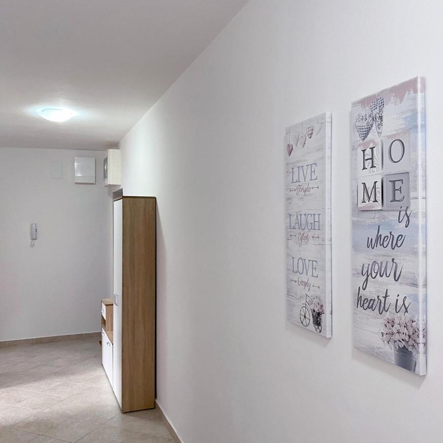 Apartment Varezic 플루지네 외부 사진